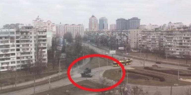 Ужасът расте! Руснаците влязоха в Киев